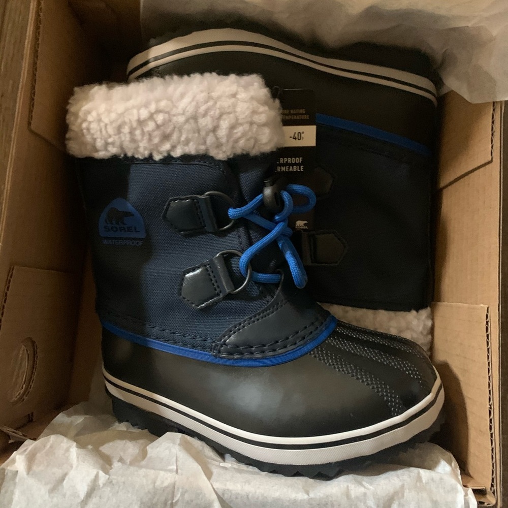 Sorel kids boots NWT